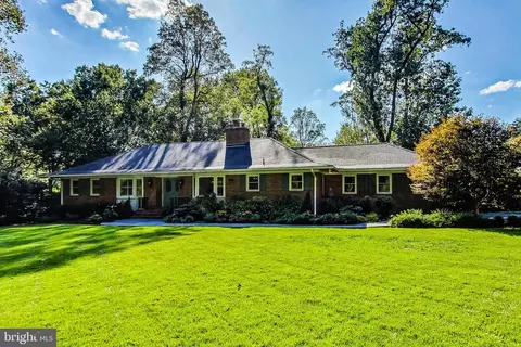 5919 Frazier Ln, Mclean, VA 22101