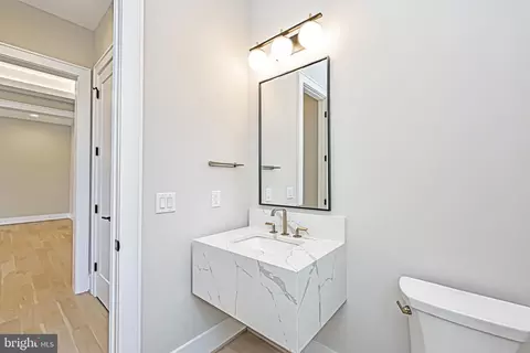 1313 Macbeth St, Mclean, VA 22102 photo 2
