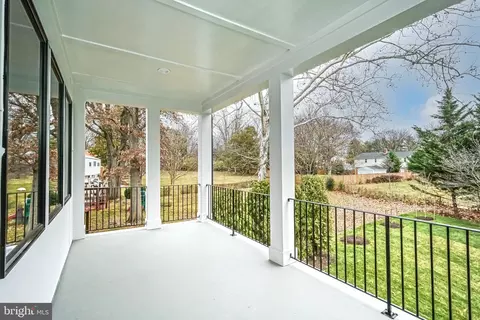 1313 Macbeth St, Mclean, VA 22102 photo 9
