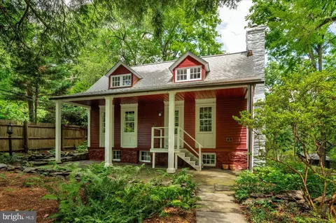 8526 Georgetown Pike, Mclean, VA 22102