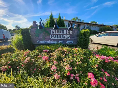 4945 Americana Dr #105, Annandale, VA 22003
