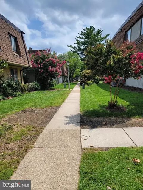 3888 Mariposa Pl #D, Alexandria, VA 22309