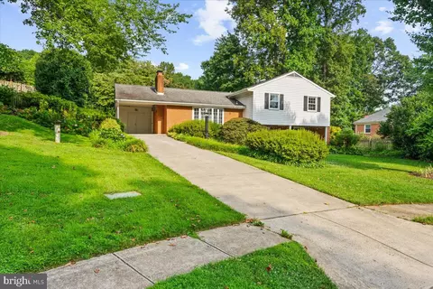 6702 Deland Ct, Springfield, VA 22152 photo 2
