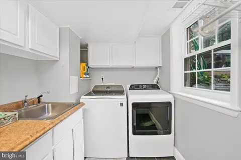 6702 Deland Ct, Springfield, VA 22152 photo 34