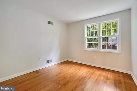 2520 Farrier Ln, Reston, VA 20191 photo 26