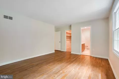 2520 Farrier Ln, Reston, VA 20191 photo 32