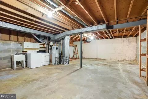 2520 Farrier Ln, Reston, VA 20191 photo 46