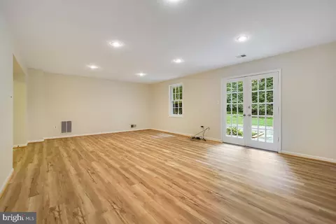2520 Farrier Ln, Reston, VA 20191 photo 43