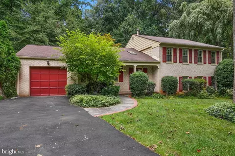 2520 Farrier Ln, Reston, VA 20191 photo 2