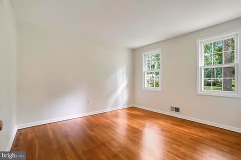 2520 Farrier Ln, Reston, VA 20191 photo 24