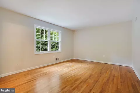 2520 Farrier Ln, Reston, VA 20191 photo 30
