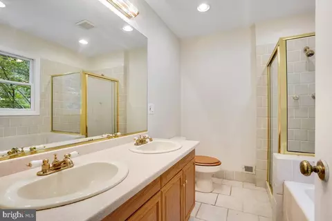 2520 Farrier Ln, Reston, VA 20191 photo 33