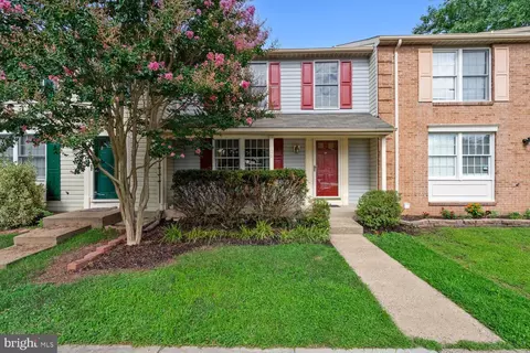 1106 Stevenson Ct, Herndon, VA 20170