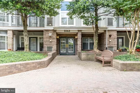 5563 Seminary Rd #309, Falls Church, VA 22041