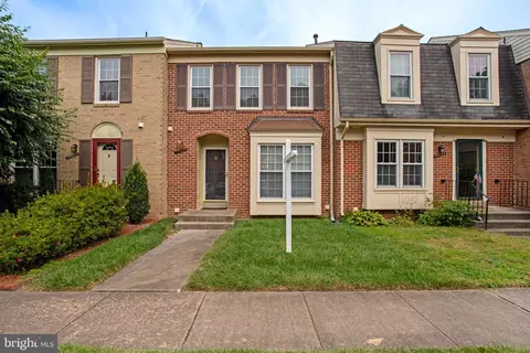 10443 Malone Ct, Fairfax, VA 22032
