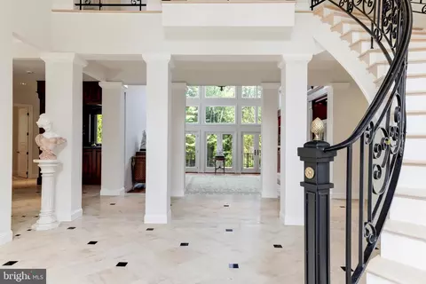 1139 Towlston Rd, Mclean, VA 22102 photo 9