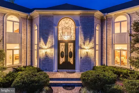 1139 Towlston Rd, Mclean, VA 22102 photo 3