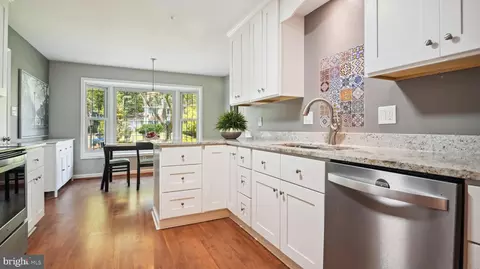 6003 Natick Ct, Burke, VA 22015 photo 2