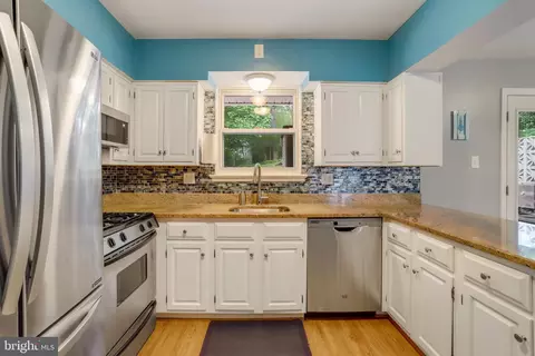 7423 Dickenson St, Springfield, VA 22150 photo 12