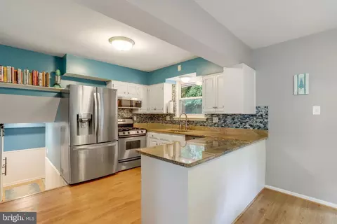 7423 Dickenson St, Springfield, VA 22150 photo 8