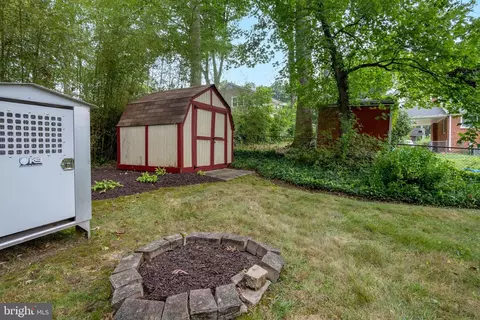7423 Dickenson St, Springfield, VA 22150 photo 46