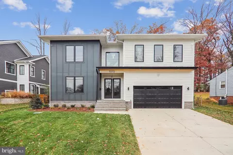 1010 Cottage St SW, Vienna, VA 22180