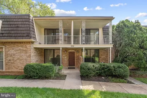 3109 Patrick Henry Dr #623, Falls Church, VA 22044