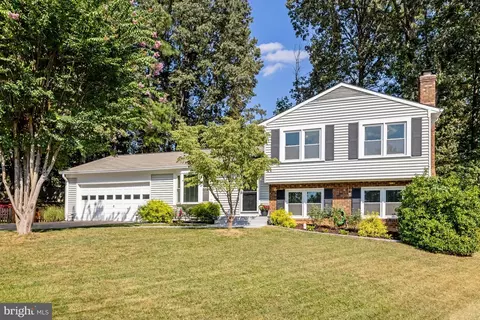5640 Fort Corloran Dr, Burke, VA 22015