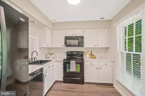 8108 Clifforest Dr, Springfield, VA 22153 photo 8
