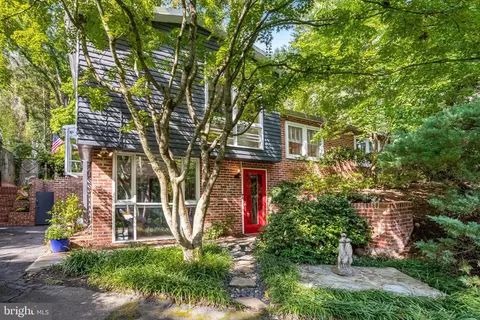 7316 Rippon Rd, Alexandria, VA 22307