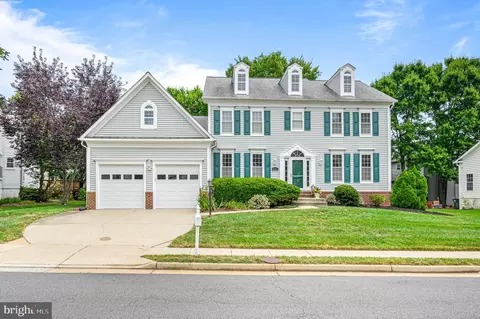 1517 Kingstream Cir, Herndon, VA 20170