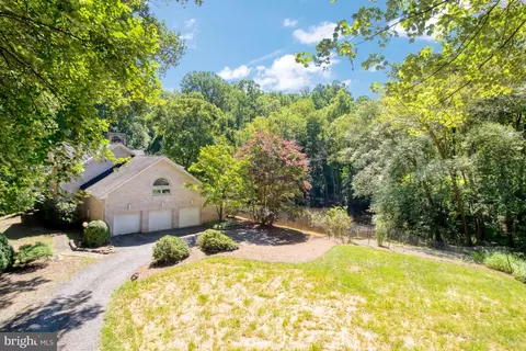 1071 Rocky Run Rd, Mclean, VA 22102