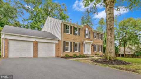 8430 Pulley Ct, Annandale, VA 22003