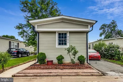 4256 Airline Pkwy, Chantilly, VA 20151