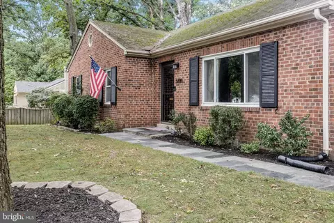 5700 Dawes Ave, Alexandria, VA 22311