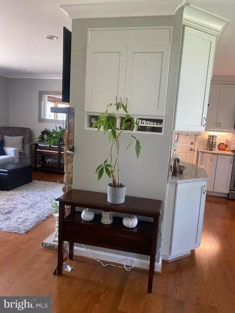 7317 Hogarth St, Springfield, VA 22151 photo 5