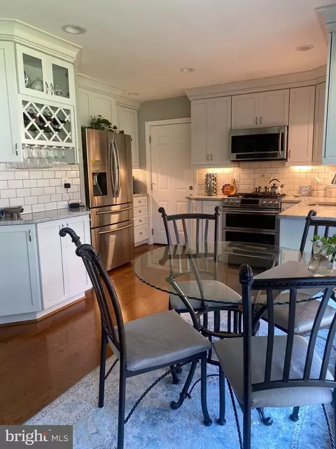 7317 Hogarth St, Springfield, VA 22151 photo 8
