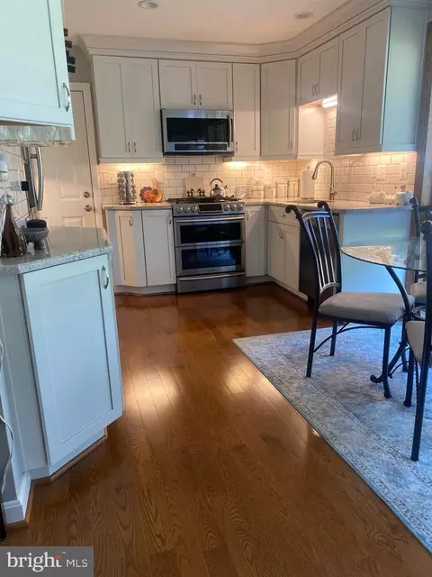 7317 Hogarth St, Springfield, VA 22151 photo 6