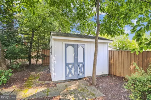 8116 Old Oaks Dr, Springfield, VA 22152 photo 52