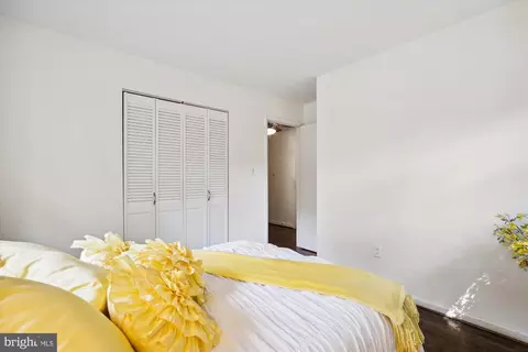8116 Old Oaks Dr, Springfield, VA 22152 photo 31