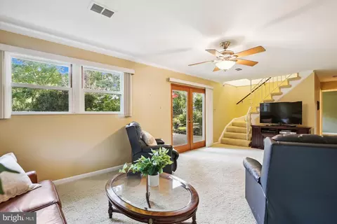 8116 Old Oaks Dr, Springfield, VA 22152 photo 32
