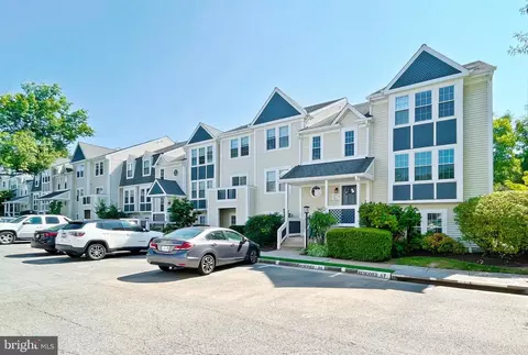 12914 Grays Pointe Rd #12914A, Fairfax, VA 22033