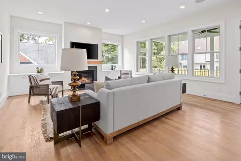 6444 Tucker Ave, Mclean, VA 22101 photo 8