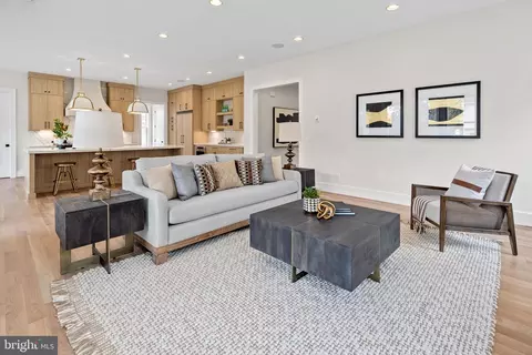 6444 Tucker Ave, Mclean, VA 22101 photo 9
