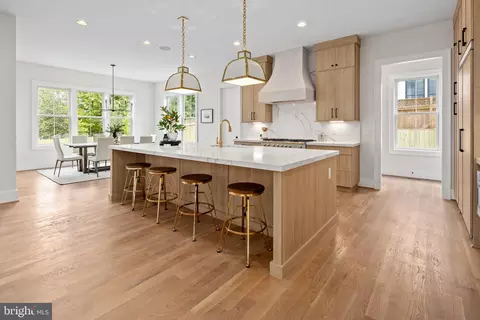 6444 Tucker Ave, Mclean, VA 22101 photo 4