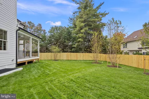 6444 Tucker Ave, Mclean, VA 22101 photo 23