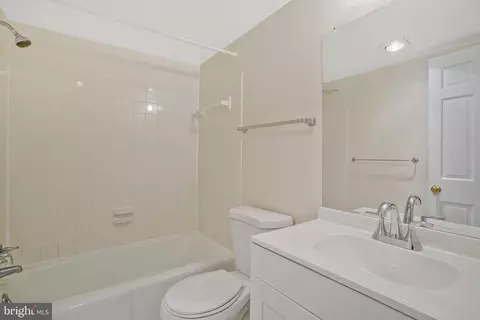 7600 Tremayne Pl #102, Mclean, VA 22102 photo 12