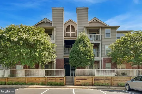 11653 Gas Light Ct #C, Reston, VA 20190