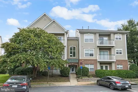 6577 Grange Ln #403, Alexandria, VA 22315