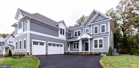 11022 Oakton Rd, Oakton, VA 22124